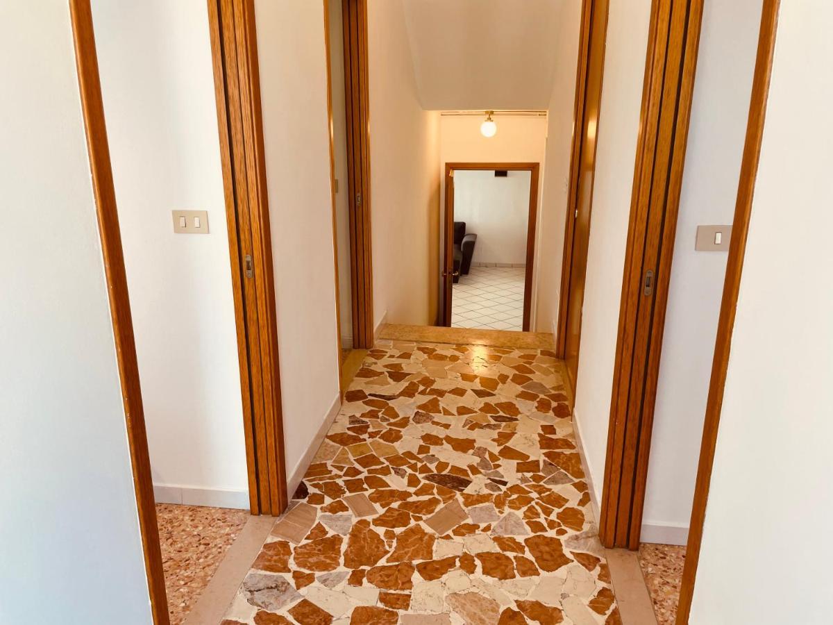 Family Apartment Piazza Milano - Jesolo Buitenkant foto