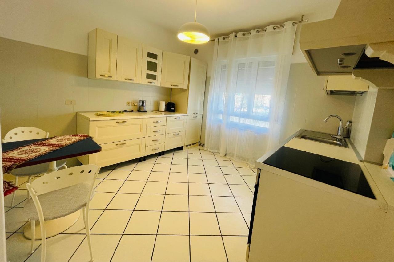 Family Apartment Piazza Milano - Jesolo Buitenkant foto